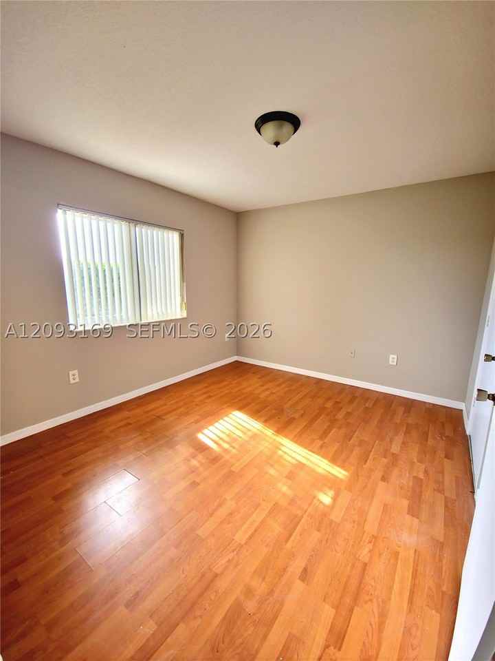 990 Ne 33rd Ter #102 - Photo 6 of 13