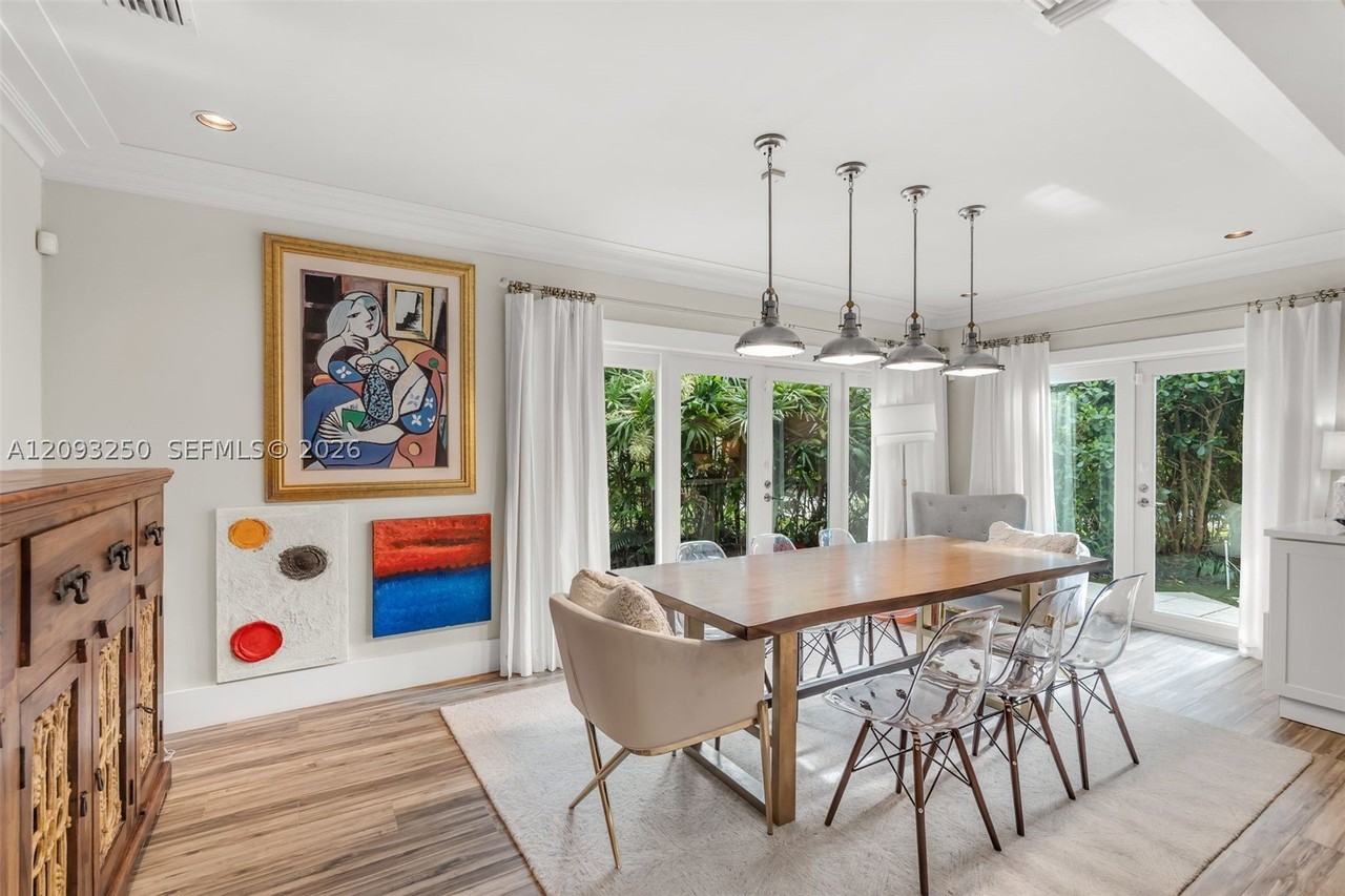 700 Vilabella Ave - Photo 4 of 50