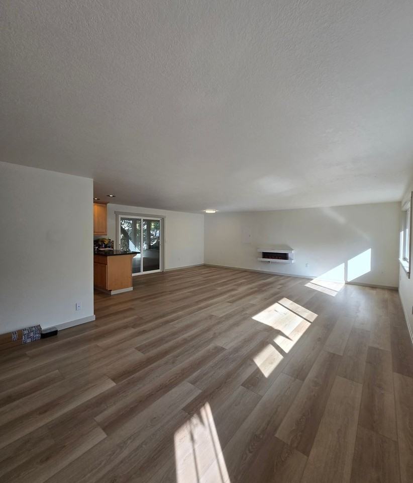 903 Logan St - Photo 3 of 27