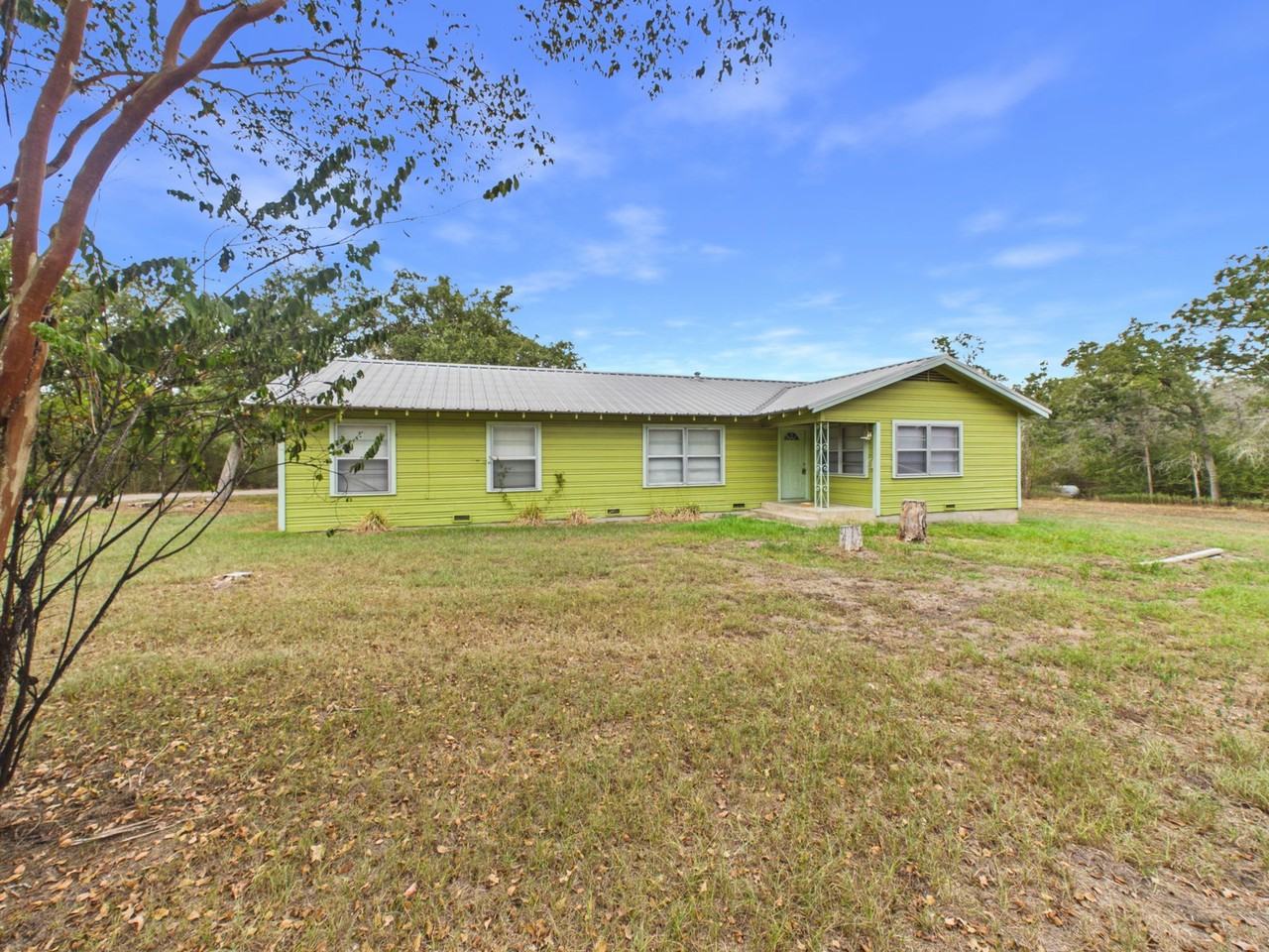 11064 N Dowling Rd - Photo 2 of 8