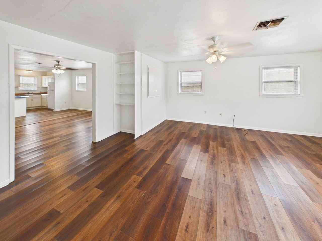 11064 N Dowling Rd - Photo 6 of 8