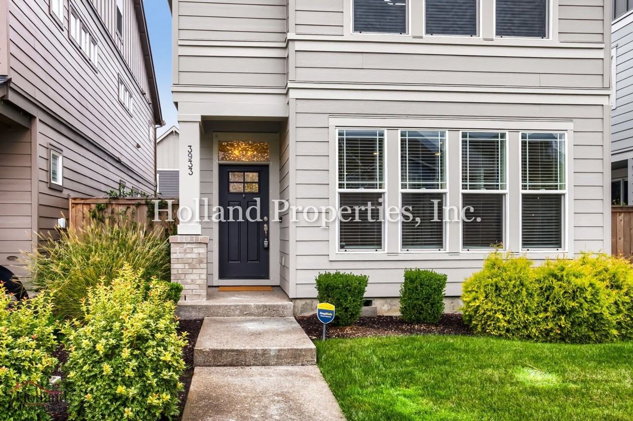 3933 Se 83rd Ave - Photo 2 of 23