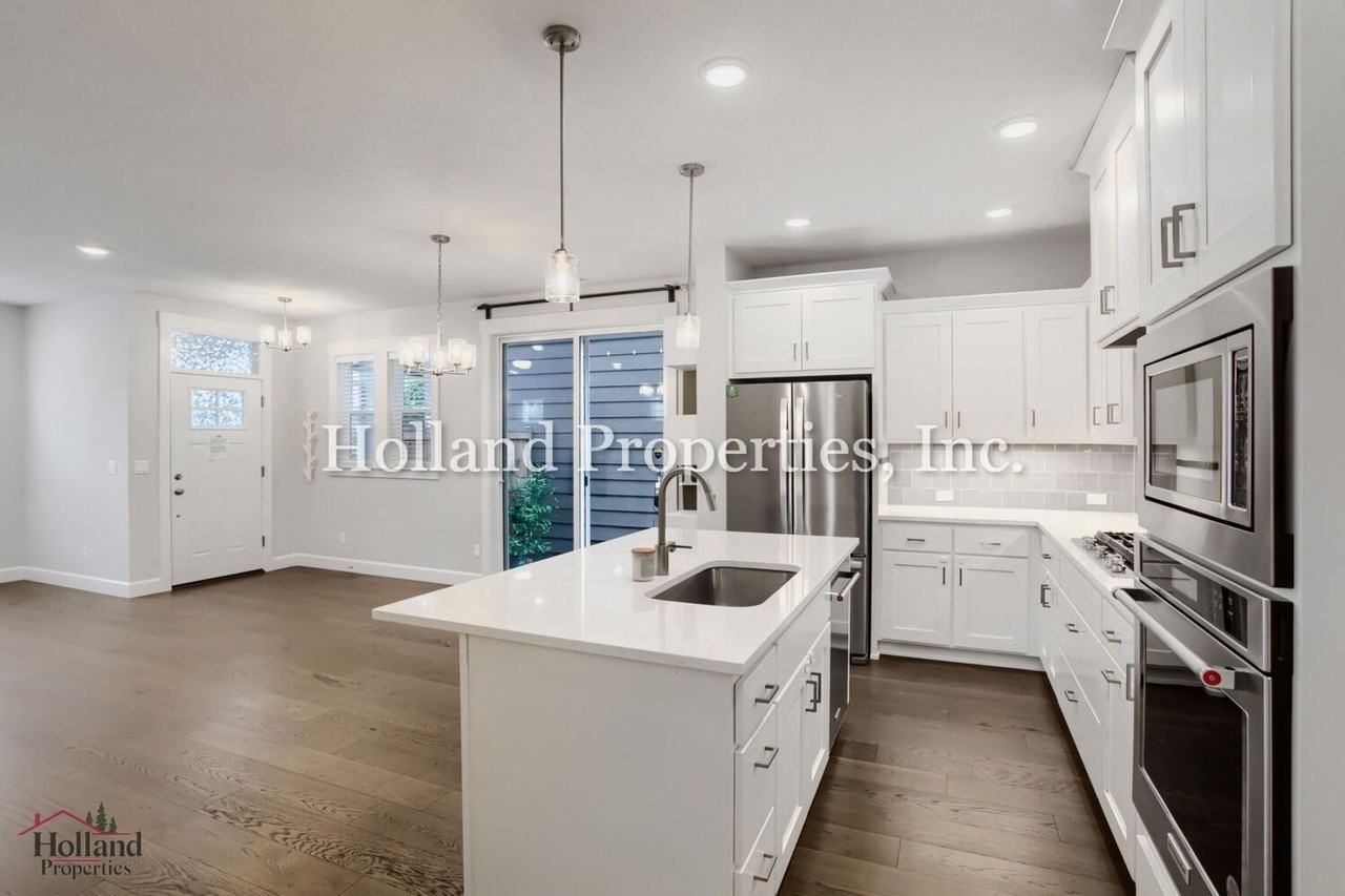 3933 Se 83rd Ave - Photo 7 of 23