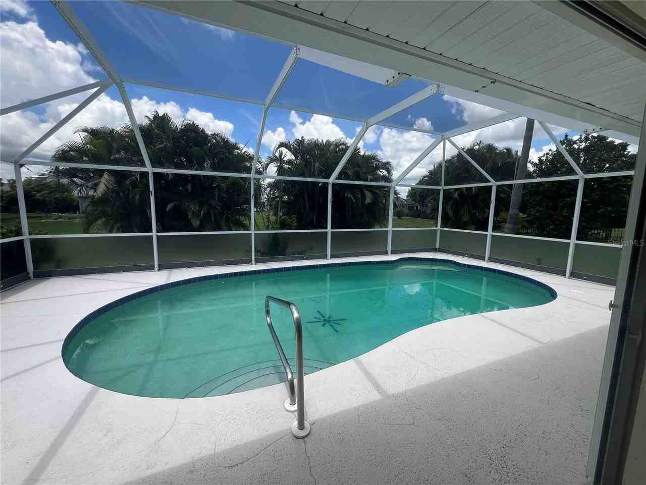 1612 Blue Lake Cir - Photo 2 of 18