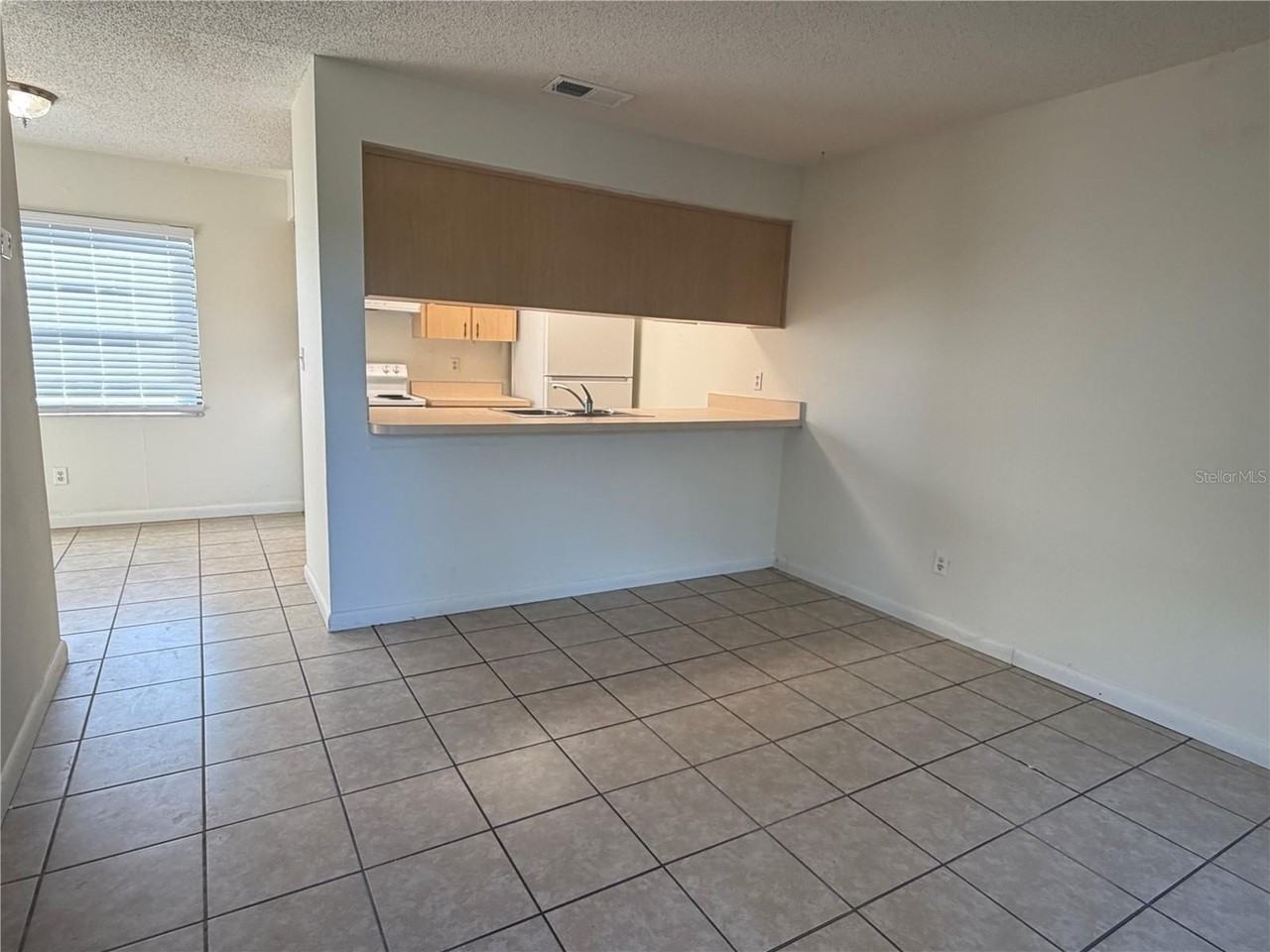 2117 Citrus Blvd #5 - Photo 3 of 6