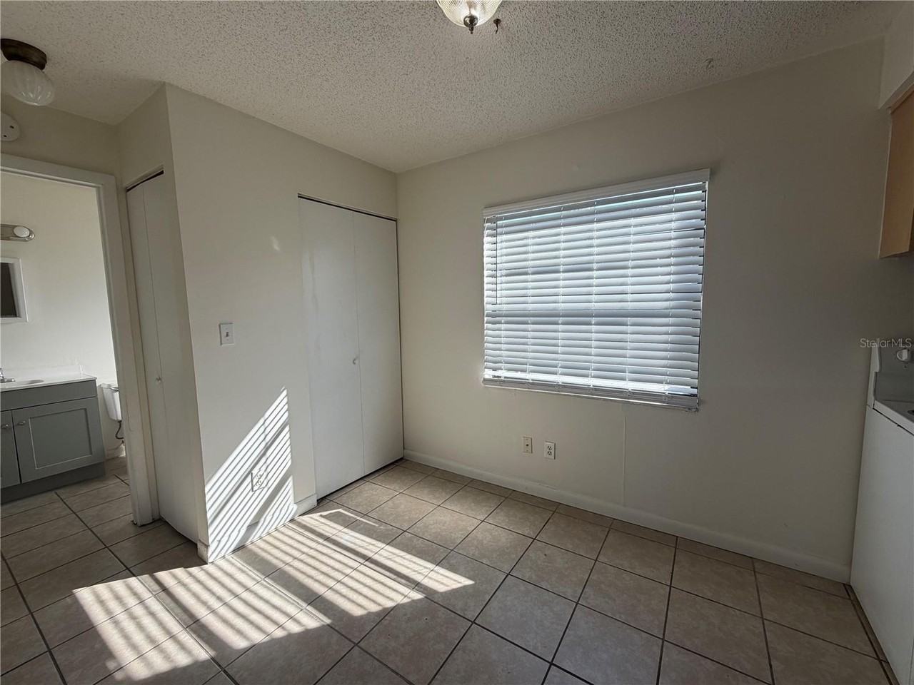 2117 Citrus Blvd #5 - Photo 4 of 6