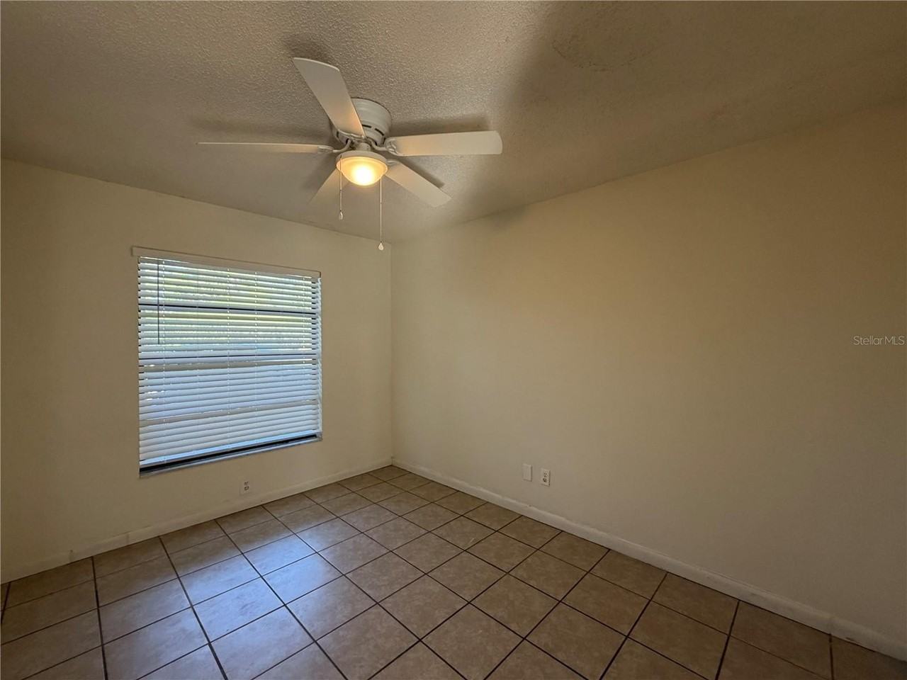 2117 Citrus Blvd #5 - Photo 5 of 6