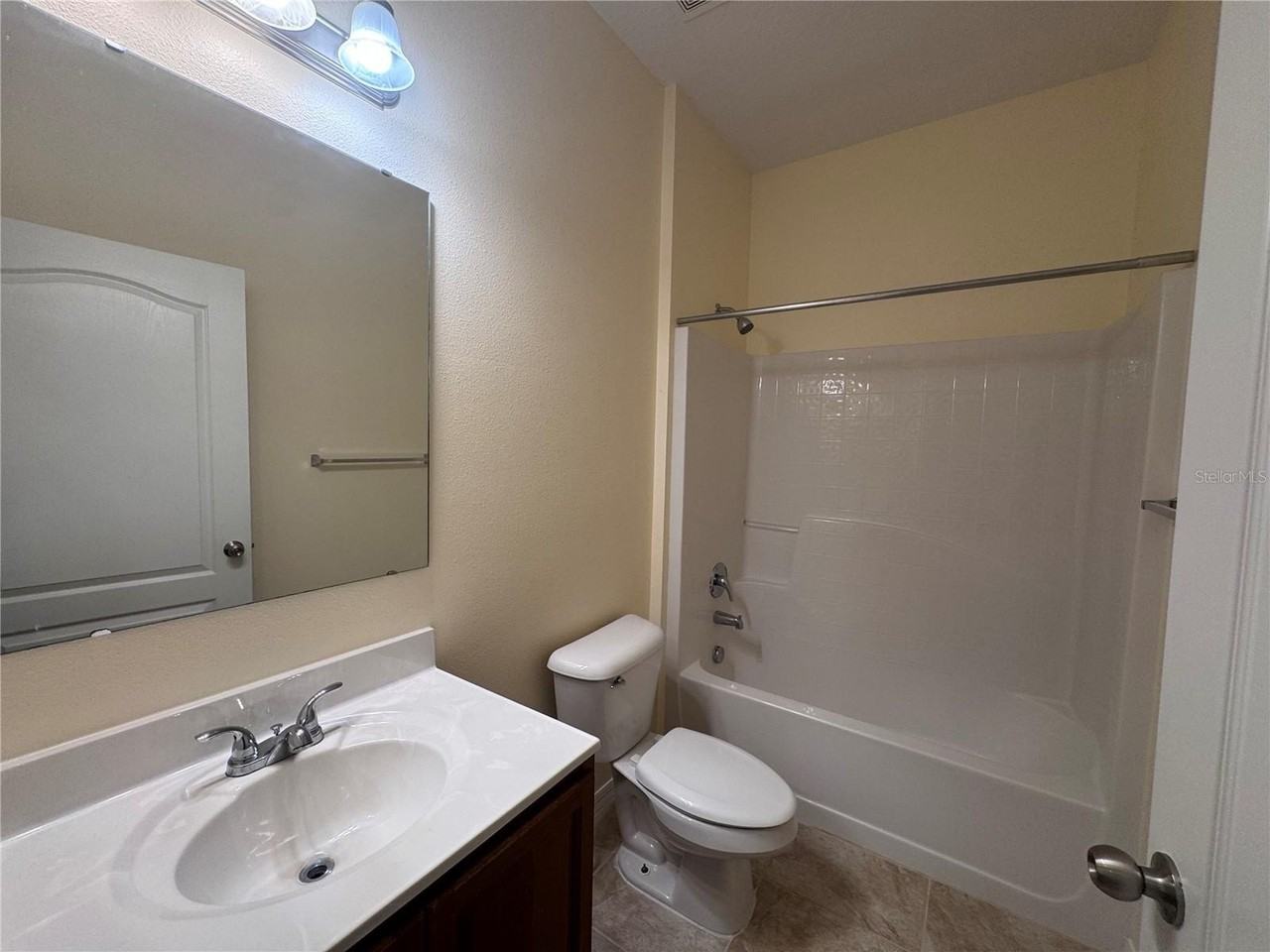1013 Evans Loop - Photo 7 of 24