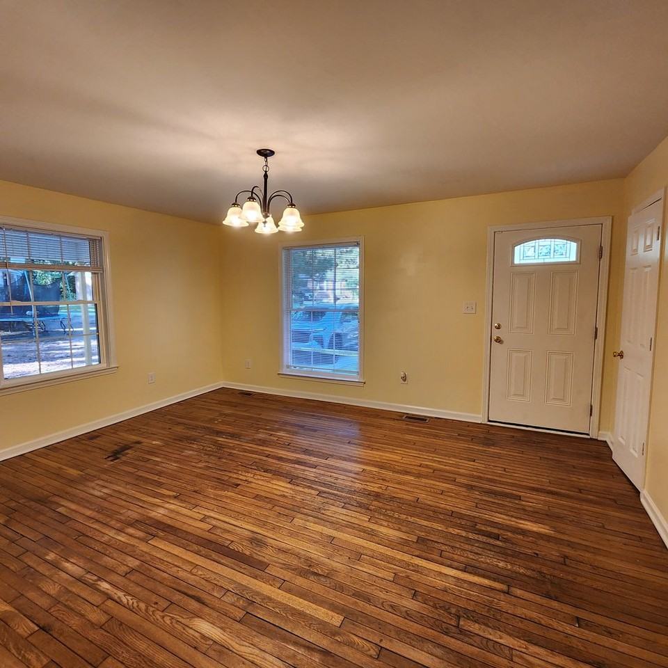 1208 Thames Ct - Photo 7 of 27