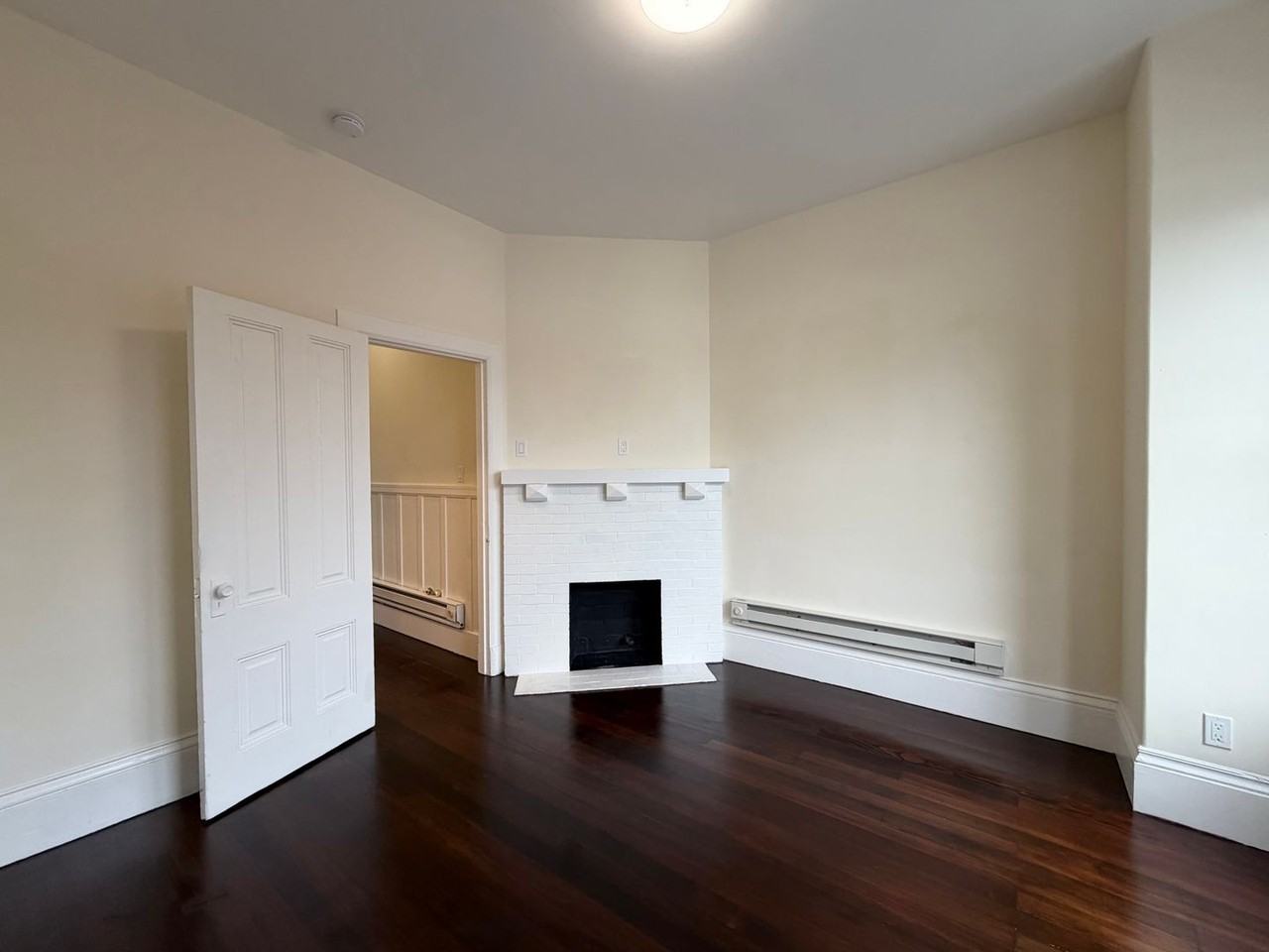 225 9th St - Photo 4 of 20