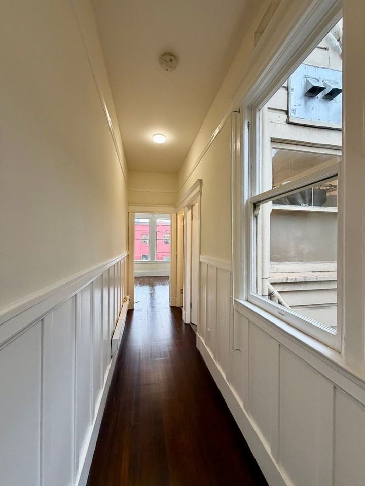225 9th St - Photo 5 of 20