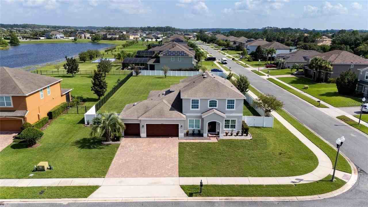 14537 San Lorenzo Dr - Photo 2 of 47