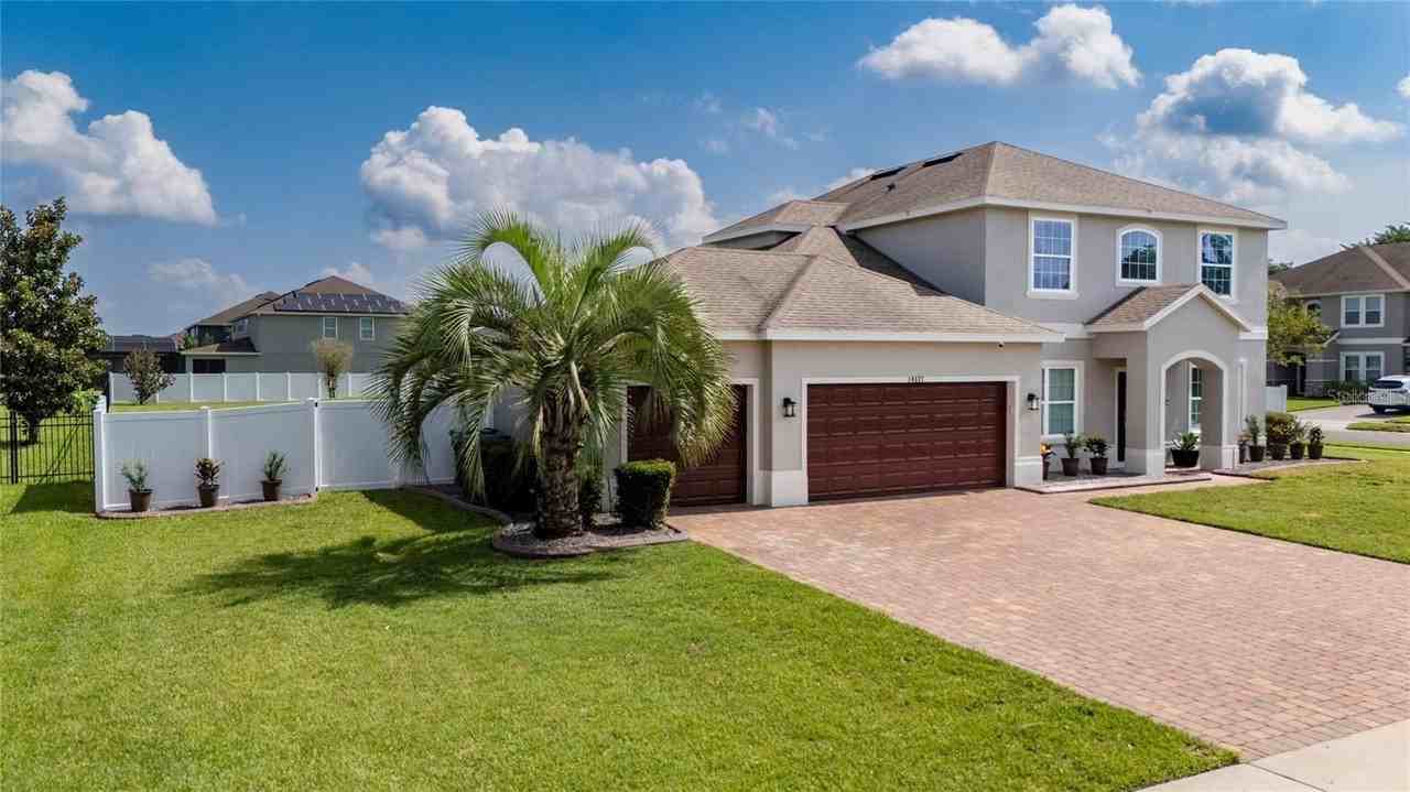 14537 San Lorenzo Dr - Photo 3 of 47