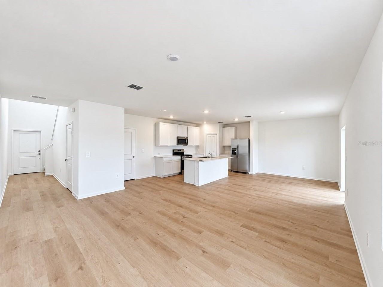 6221 Botticella Blvd - Photo 7 of 29
