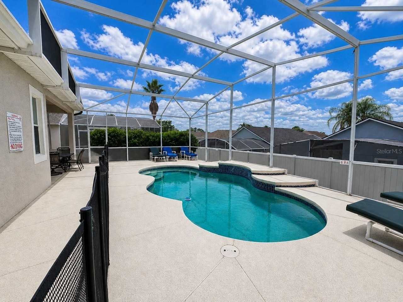 205 Gleneagles Dr - Photo 2 of 15