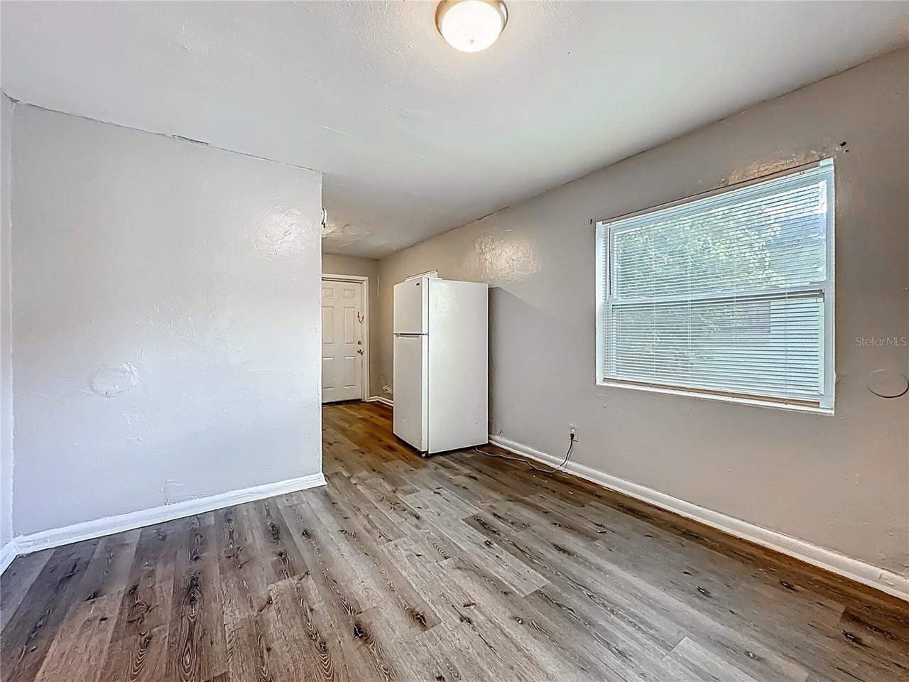 1546 Ella St - Photo 3 of 22