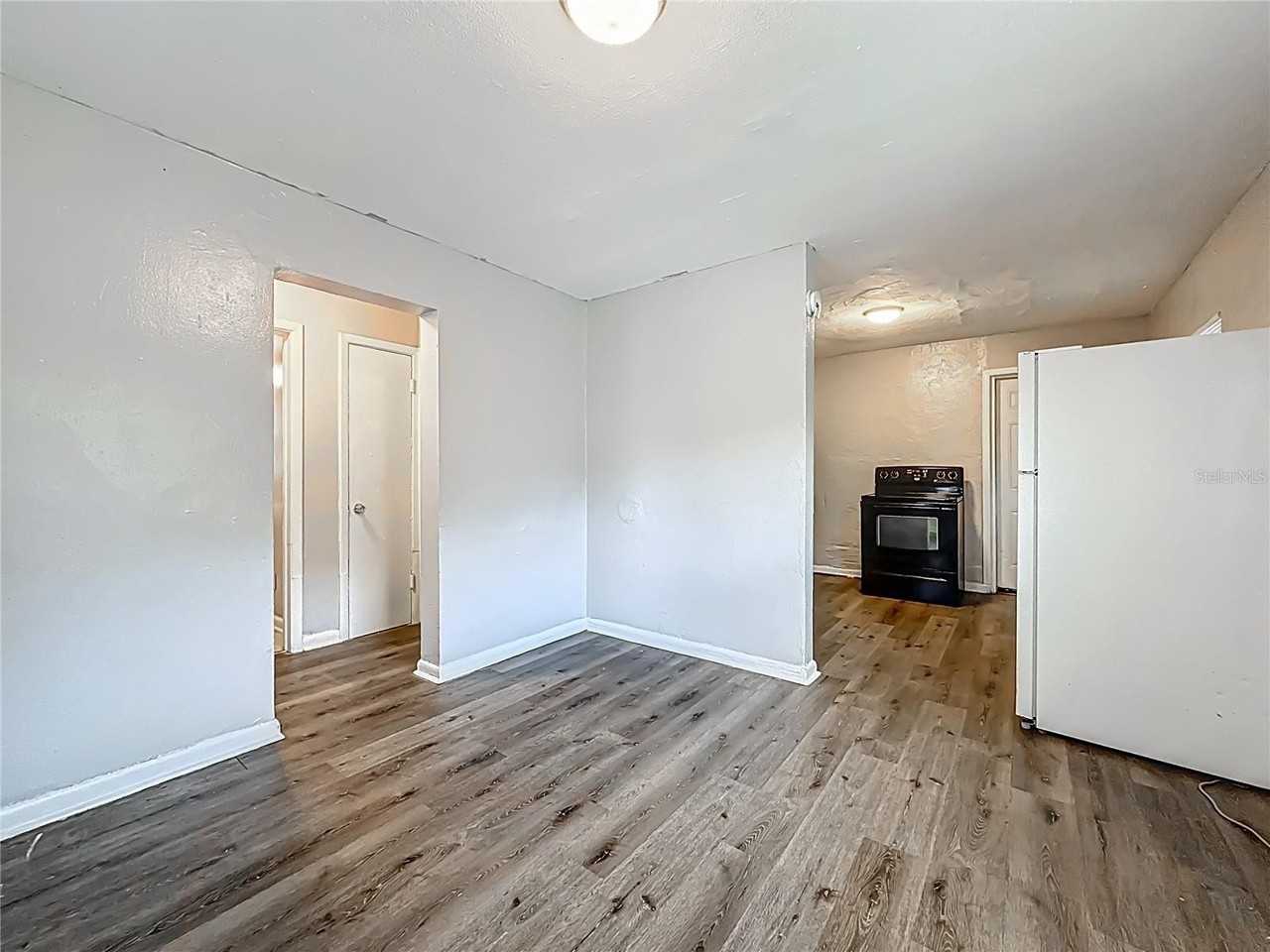 1546 Ella St - Photo 4 of 22