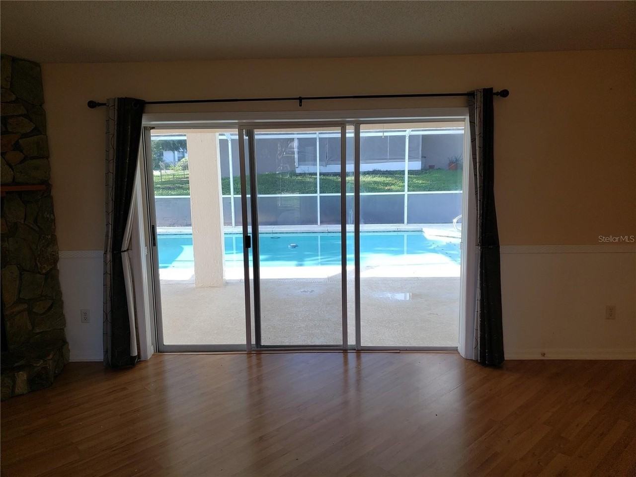 119 Grant Cir - Photo 4 of 39