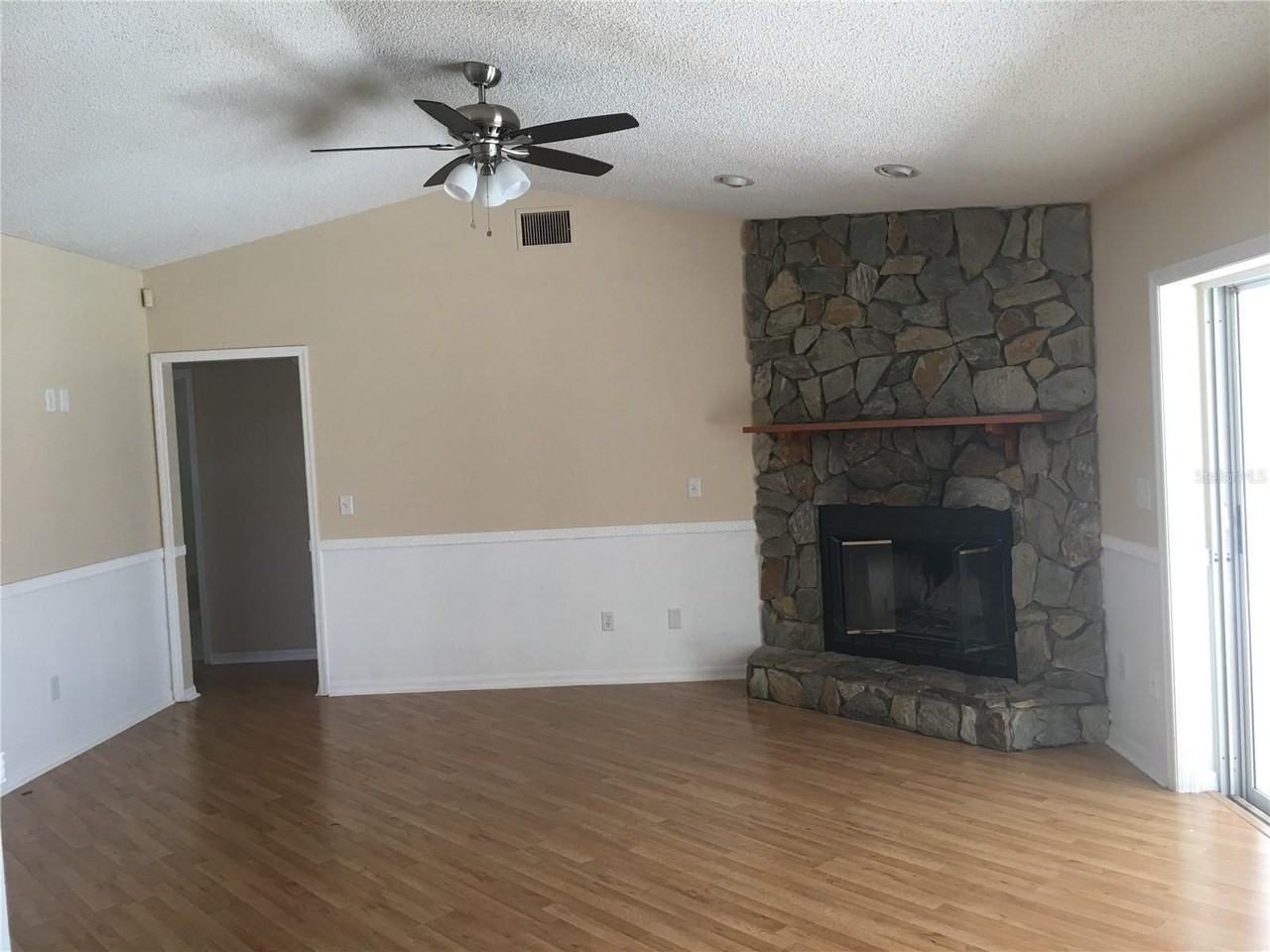 119 Grant Cir - Photo 5 of 39