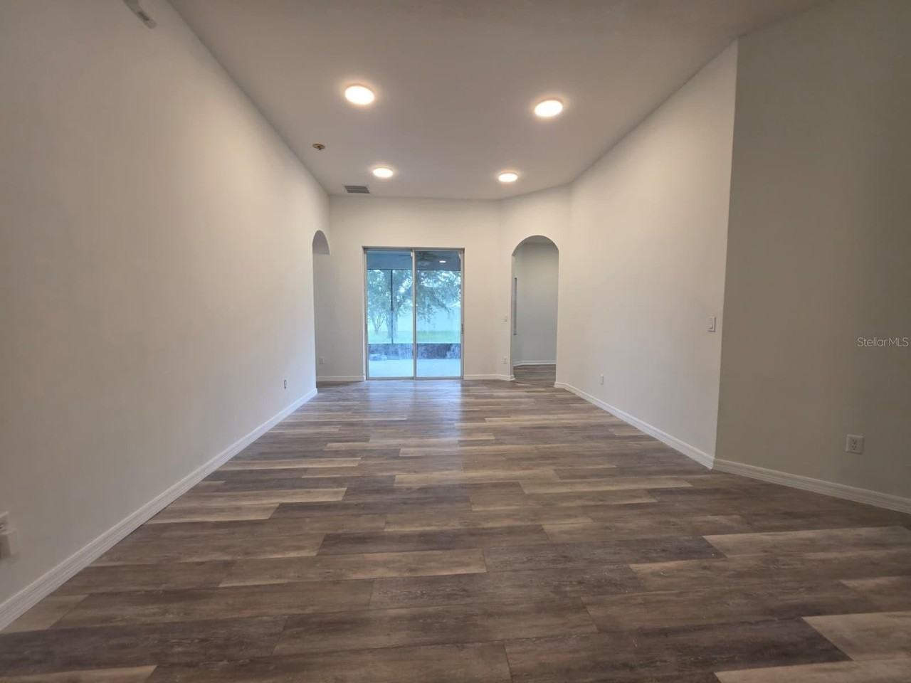 2711 Patrician Cir - Photo 2 of 23