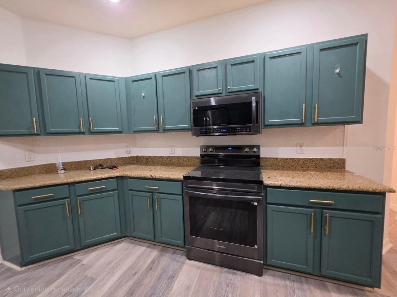 2711 Patrician Cir - Photo 5 of 23