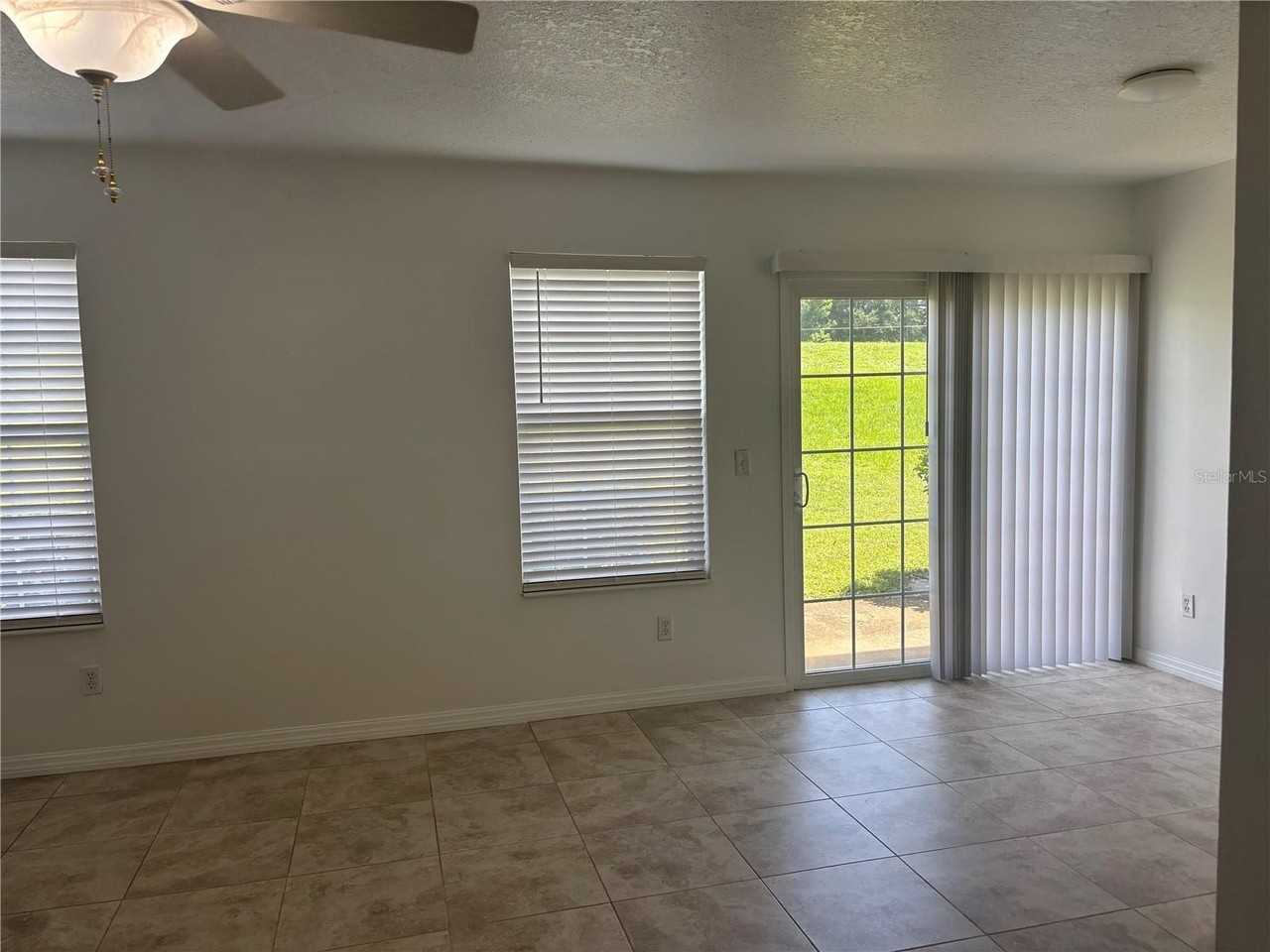 4813 Coachmans Dr #3 - Photo 4 of 20