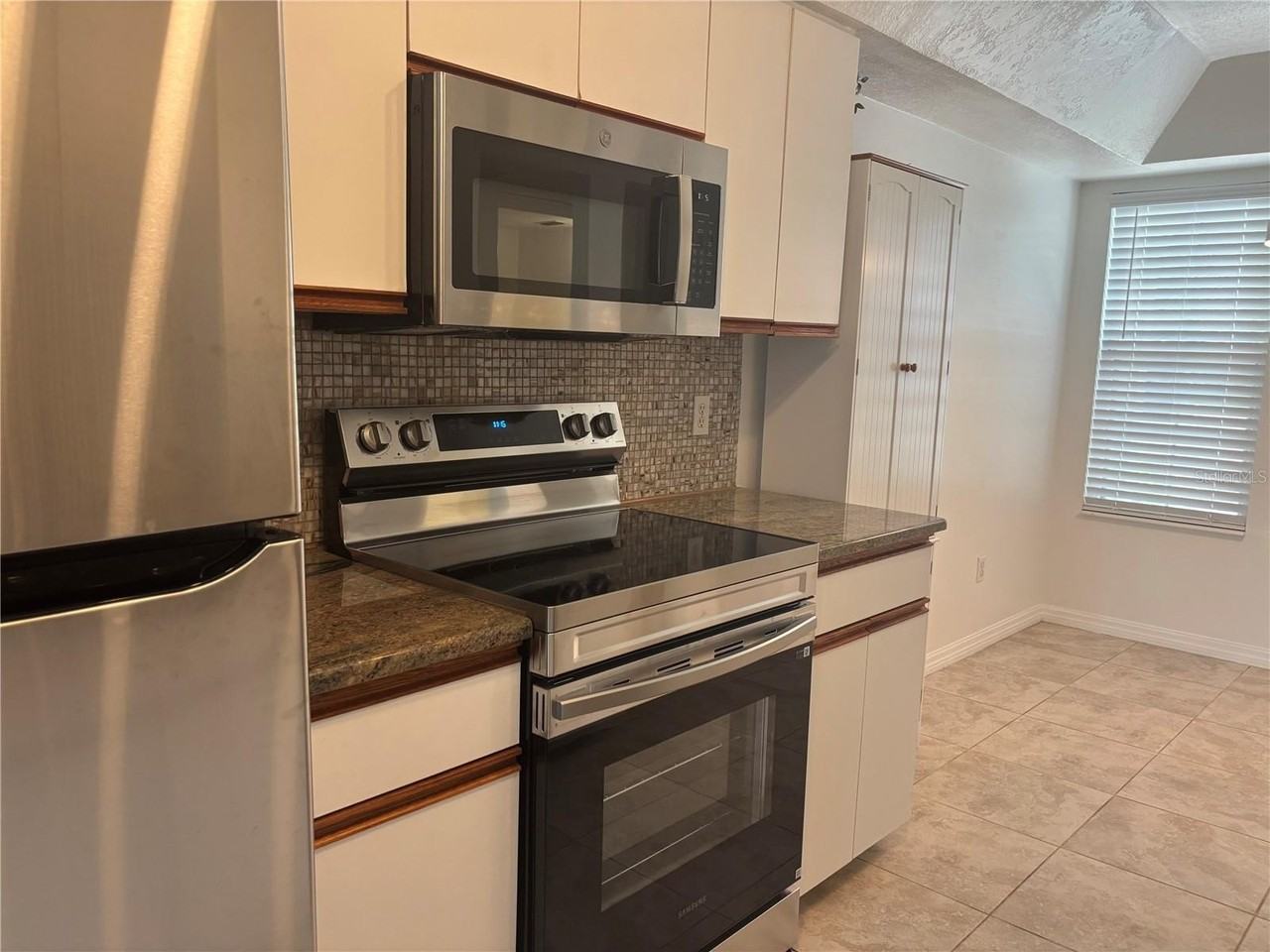 4813 Coachmans Dr #3 - Photo 7 of 20