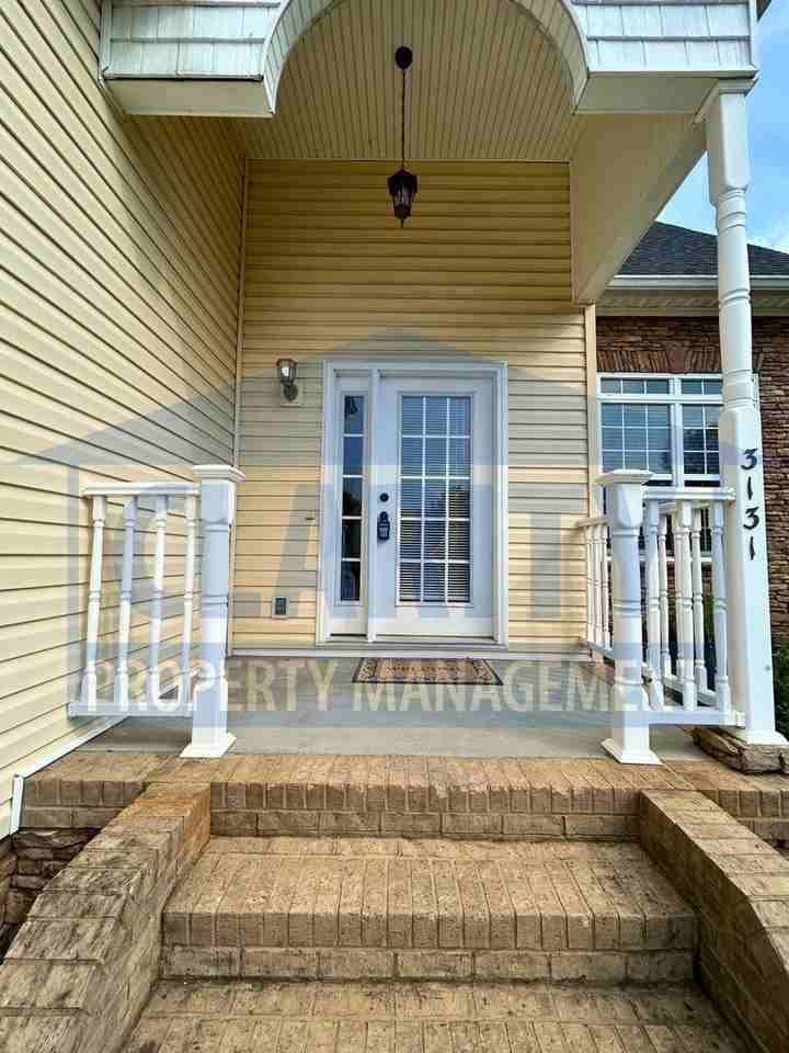 3131 Pin Oaks Cir Ne - Photo 2 of 29