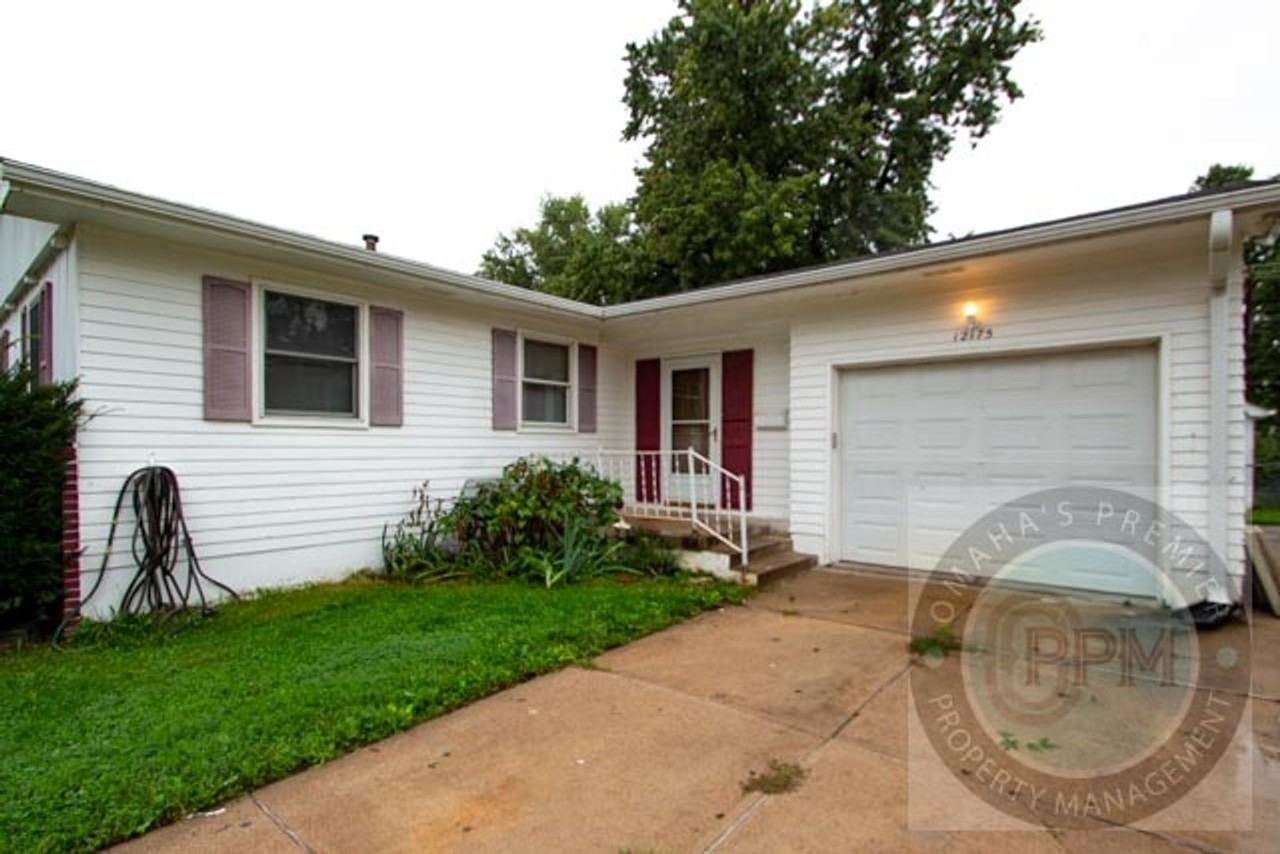 12175 Pedersen Dr - Photo 2 of 31