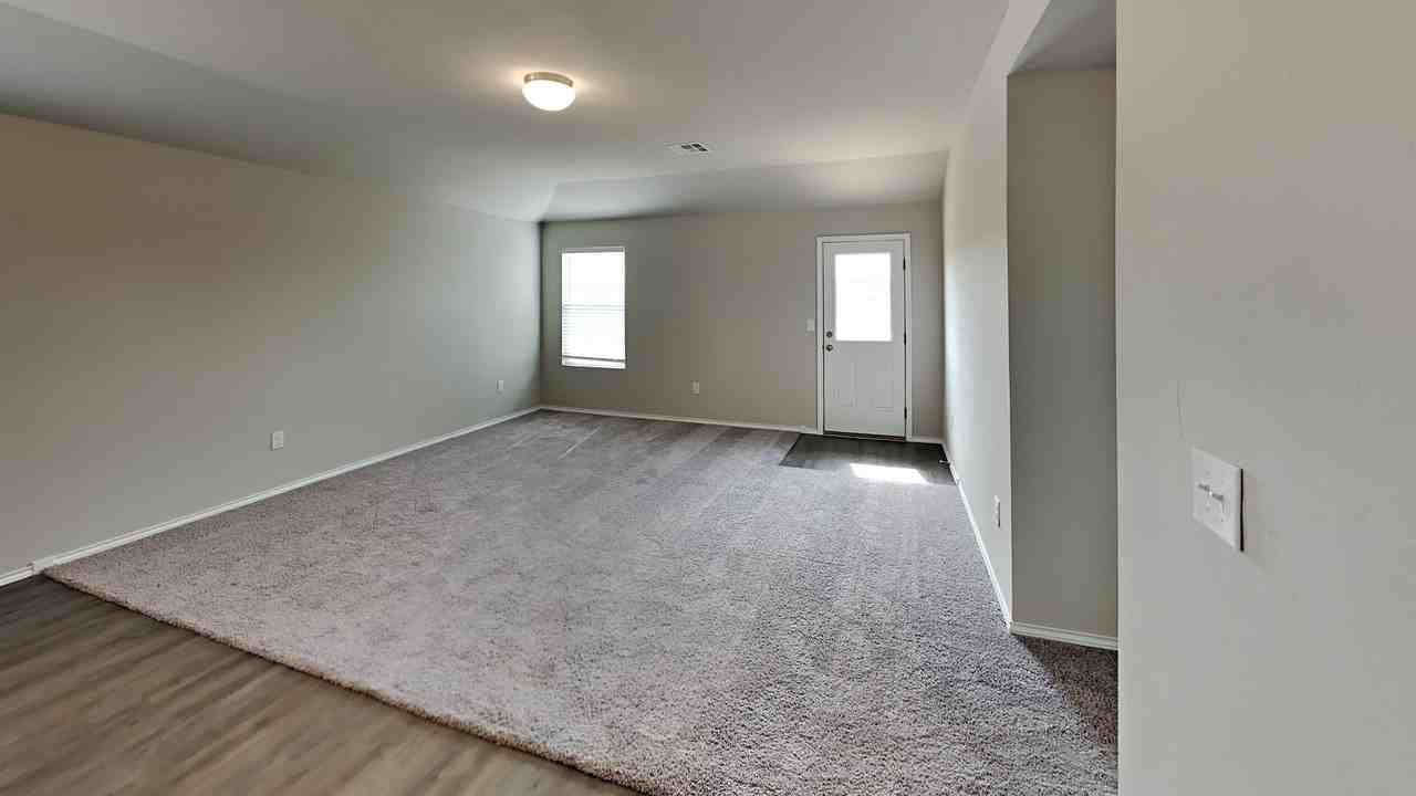 9905 Rattlesnake Ln - Photo 4 of 18