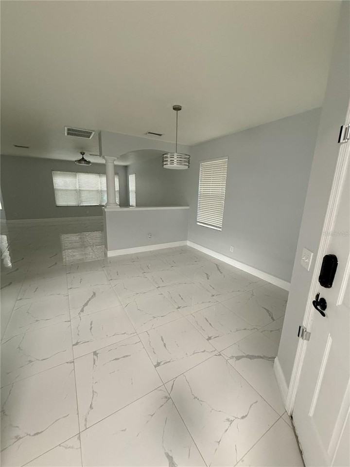 18405 Kentisbury Ct - Photo 2 of 50