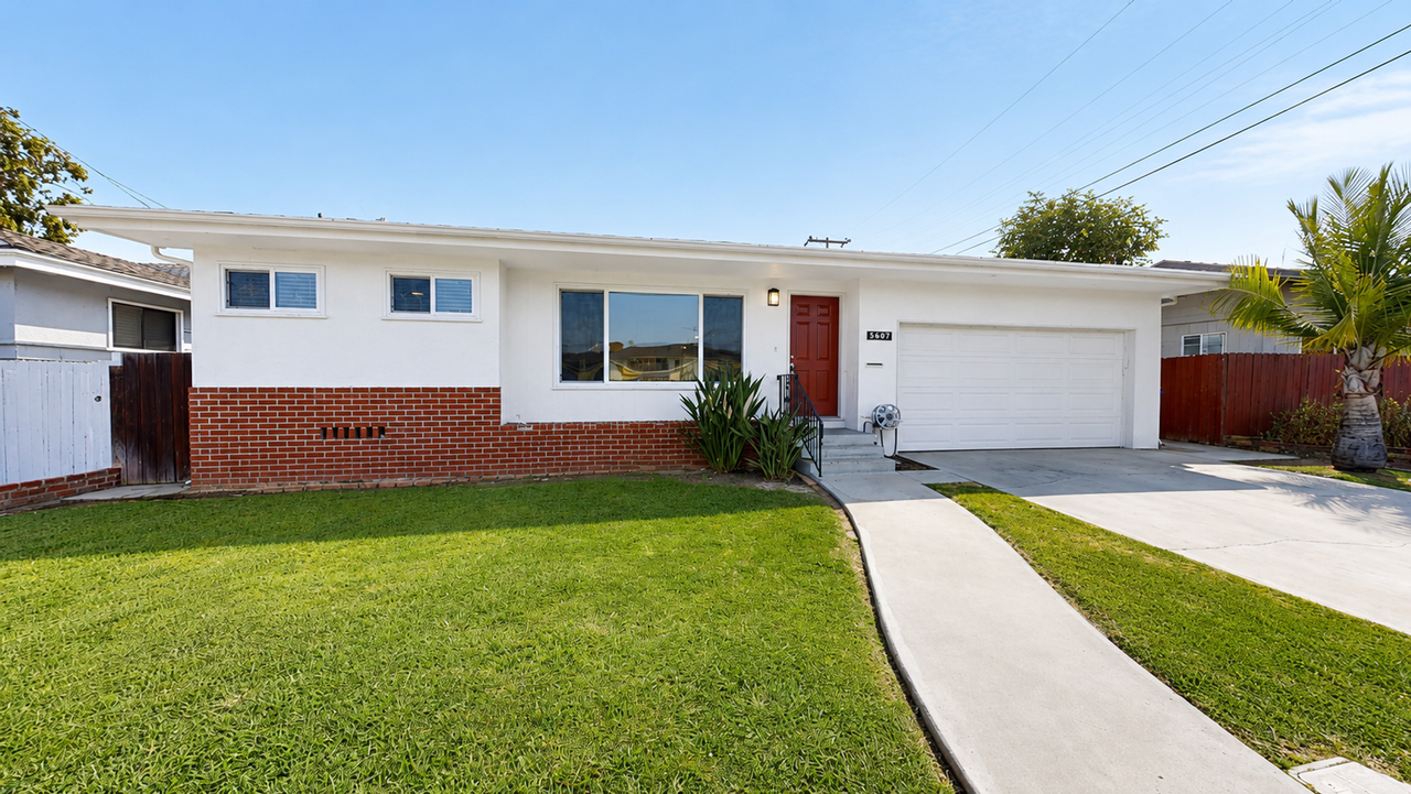 5607 Dorothy Way - Photo 3 of 9