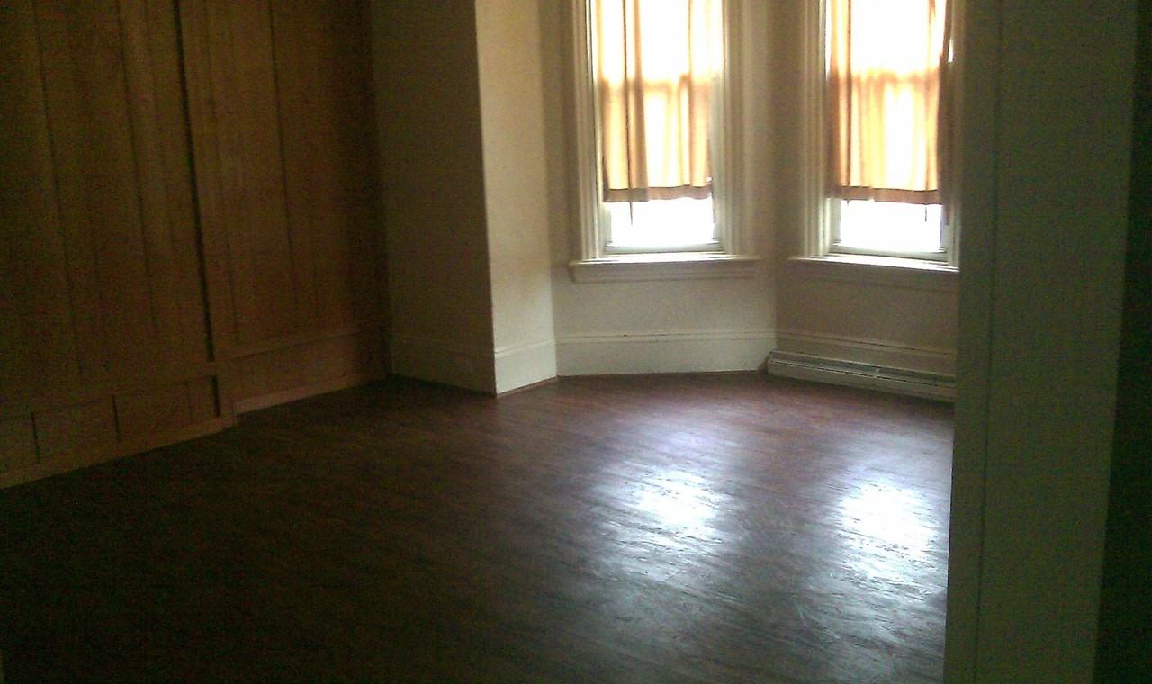 724 11th Ave - Photo 2 of 8