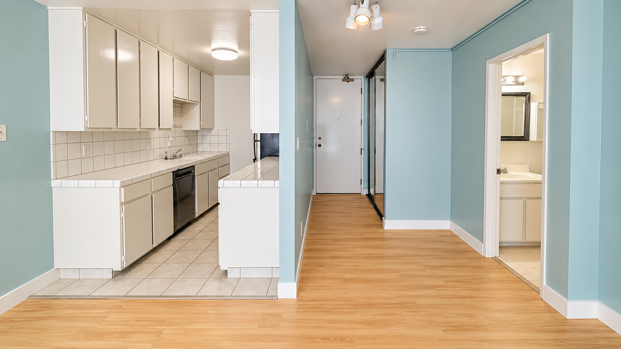 1000 Franklin St #408 - Photo 2 of 17