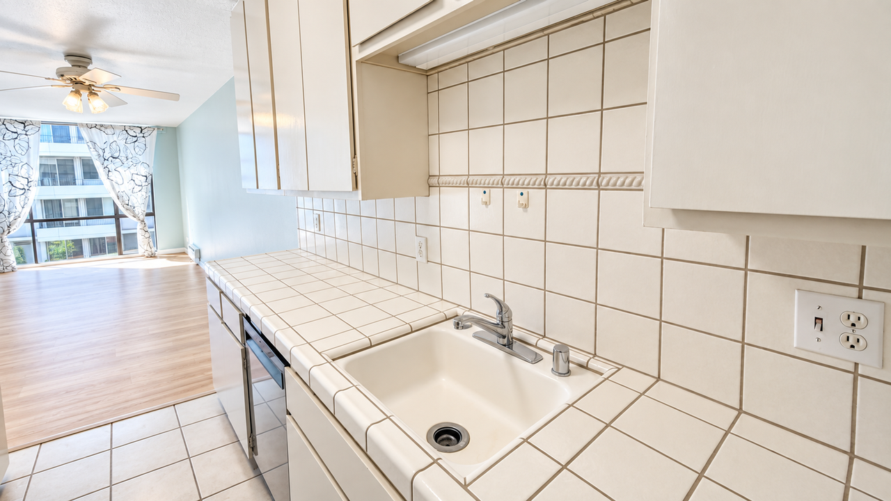 1000 Franklin St #408 - Photo 4 of 17