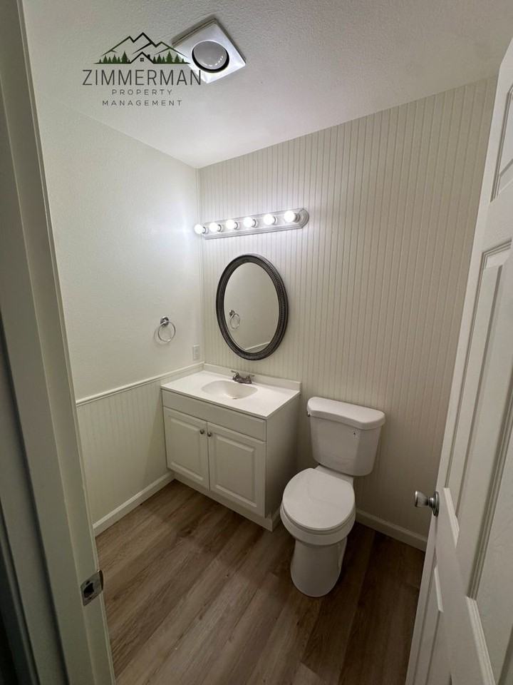 2727 Gateway St #25 - Photo 6 of 18