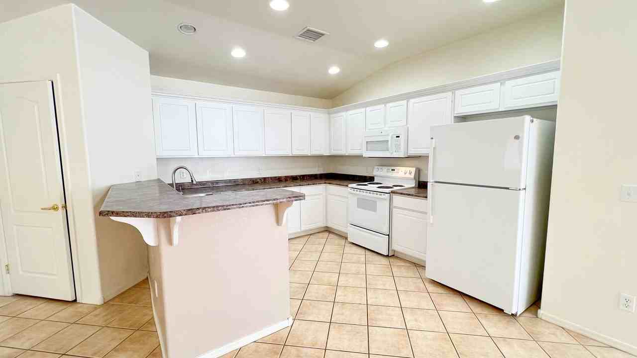 4964 E Catalina Ct - Photo 3 of 27