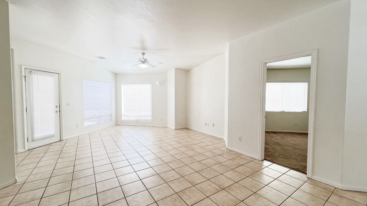 4964 E Catalina Ct - Photo 5 of 27