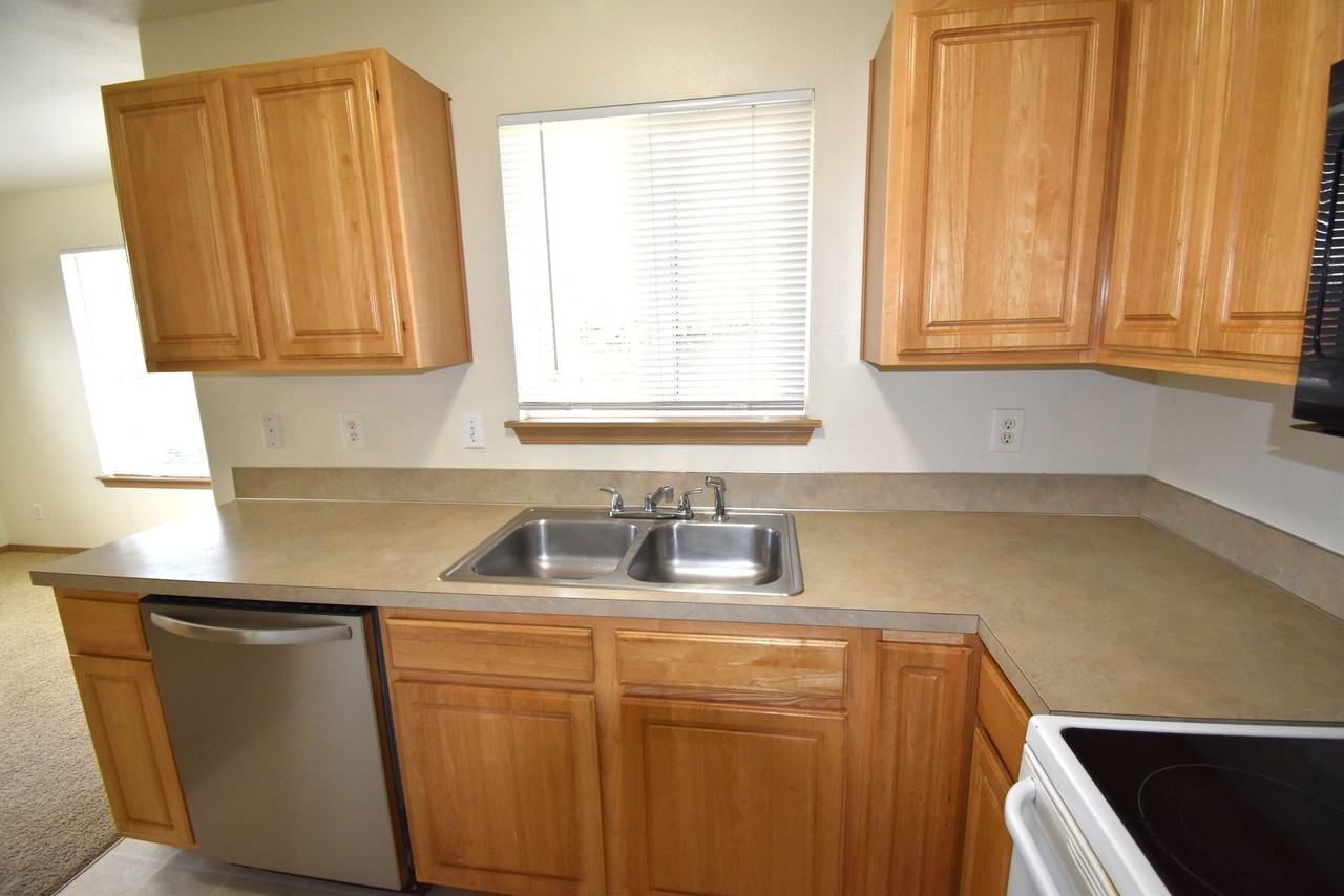3501 22nd Ct Se - Photo 3 of 20