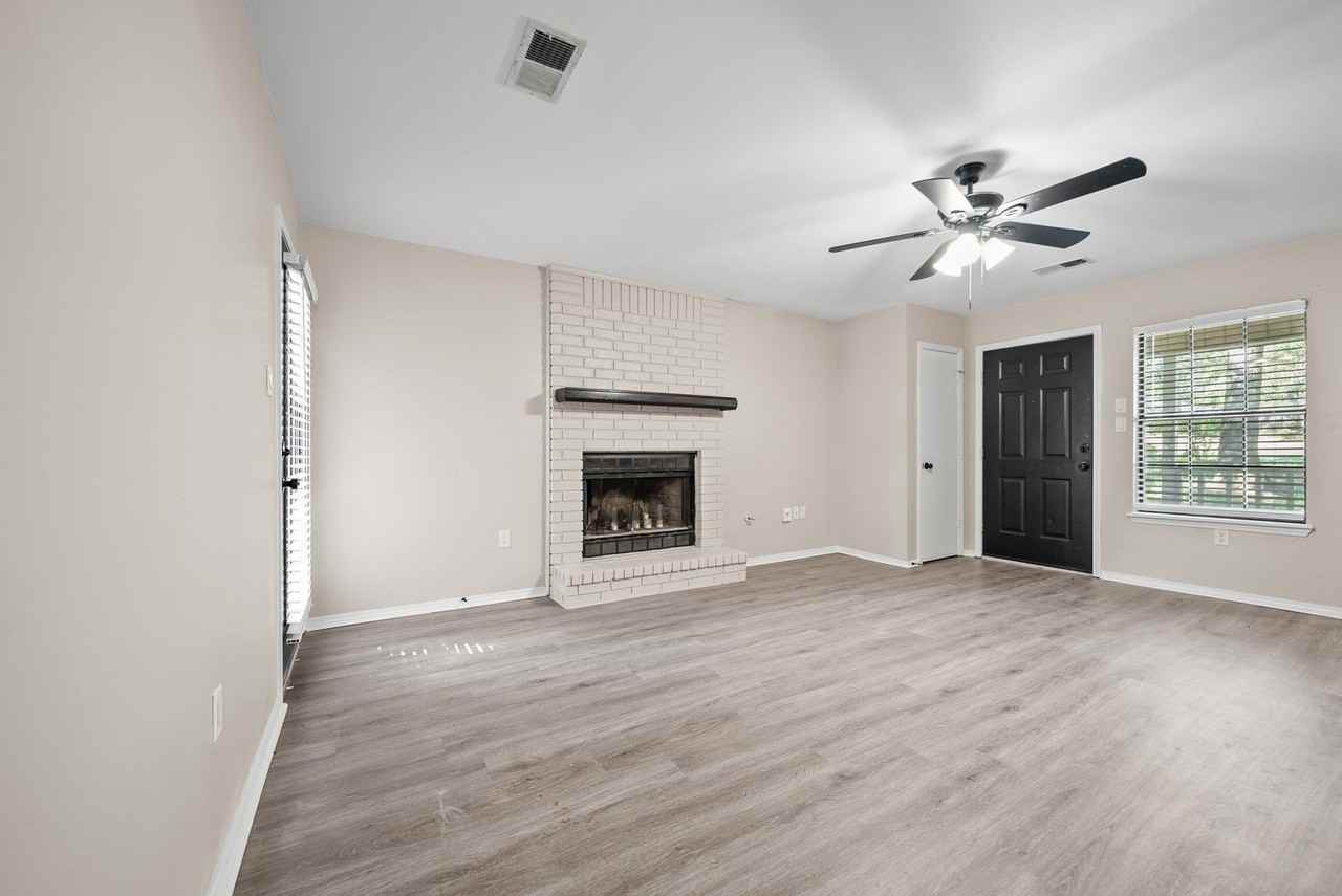 24 Oak Ridge Dr - Photo 7 of 37