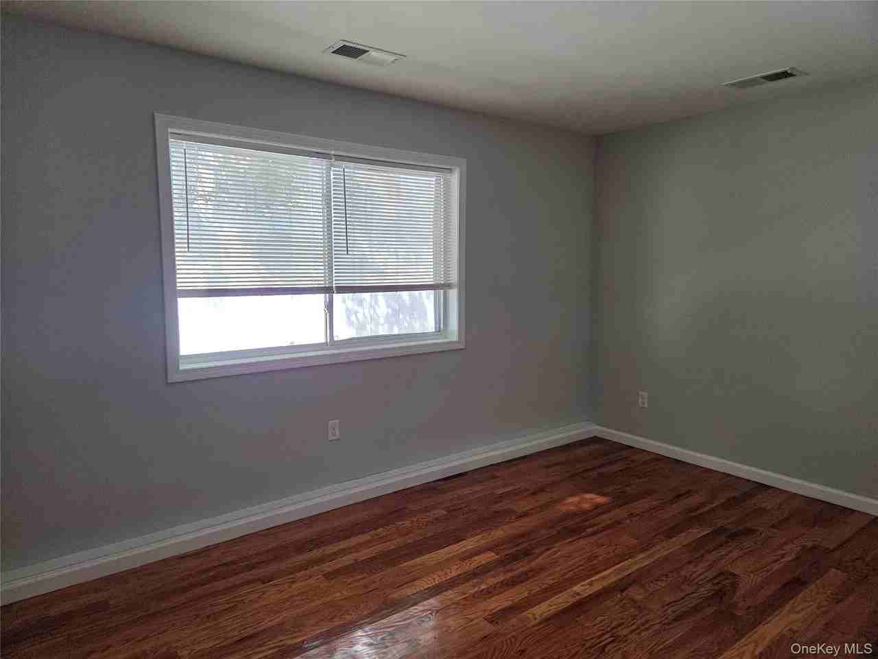 12 Pavilion Rd #5 - Photo 6 of 6