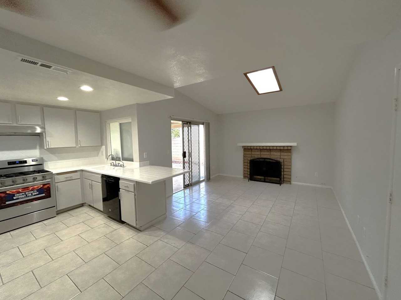 252 W Payson St - Photo 4 of 23
