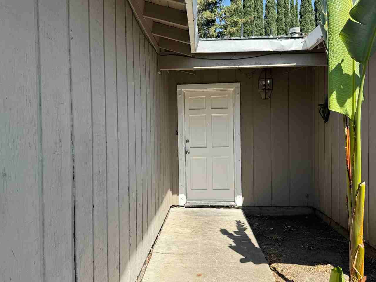 9022 Stacey Ct - Photo 3 of 26