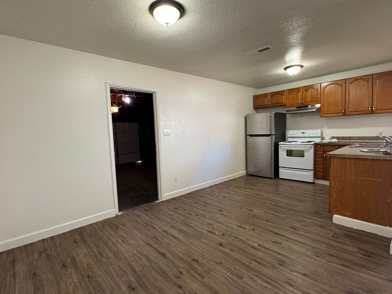 9022 Stacey Ct - Photo 7 of 26