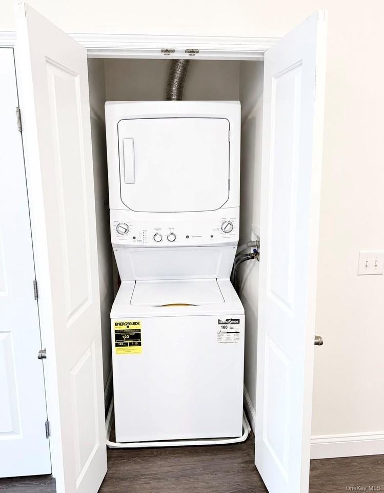 1046 New York Ave #6 - Photo 6 of 11