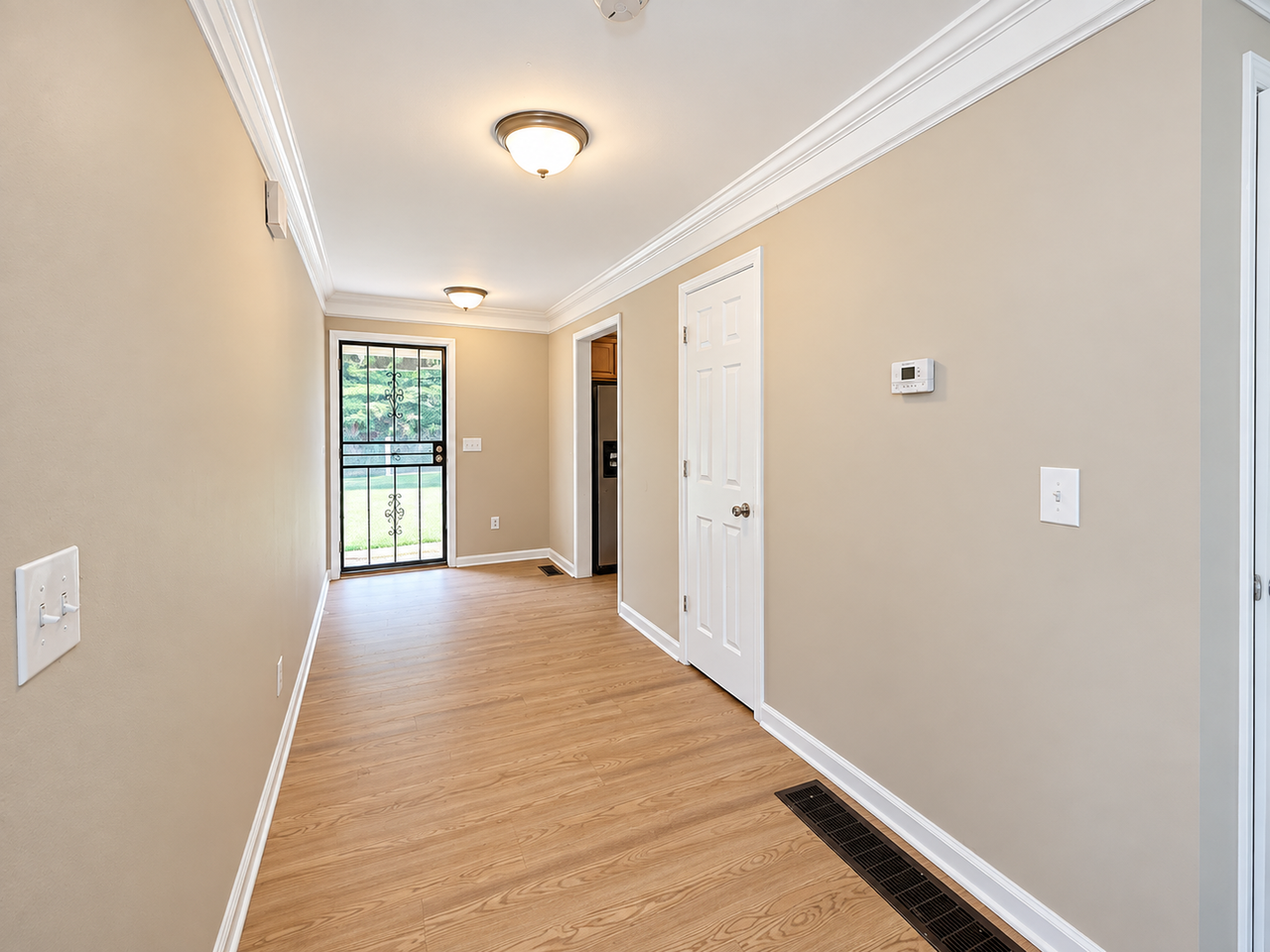 95 Park Ave Se - Photo 3 of 21