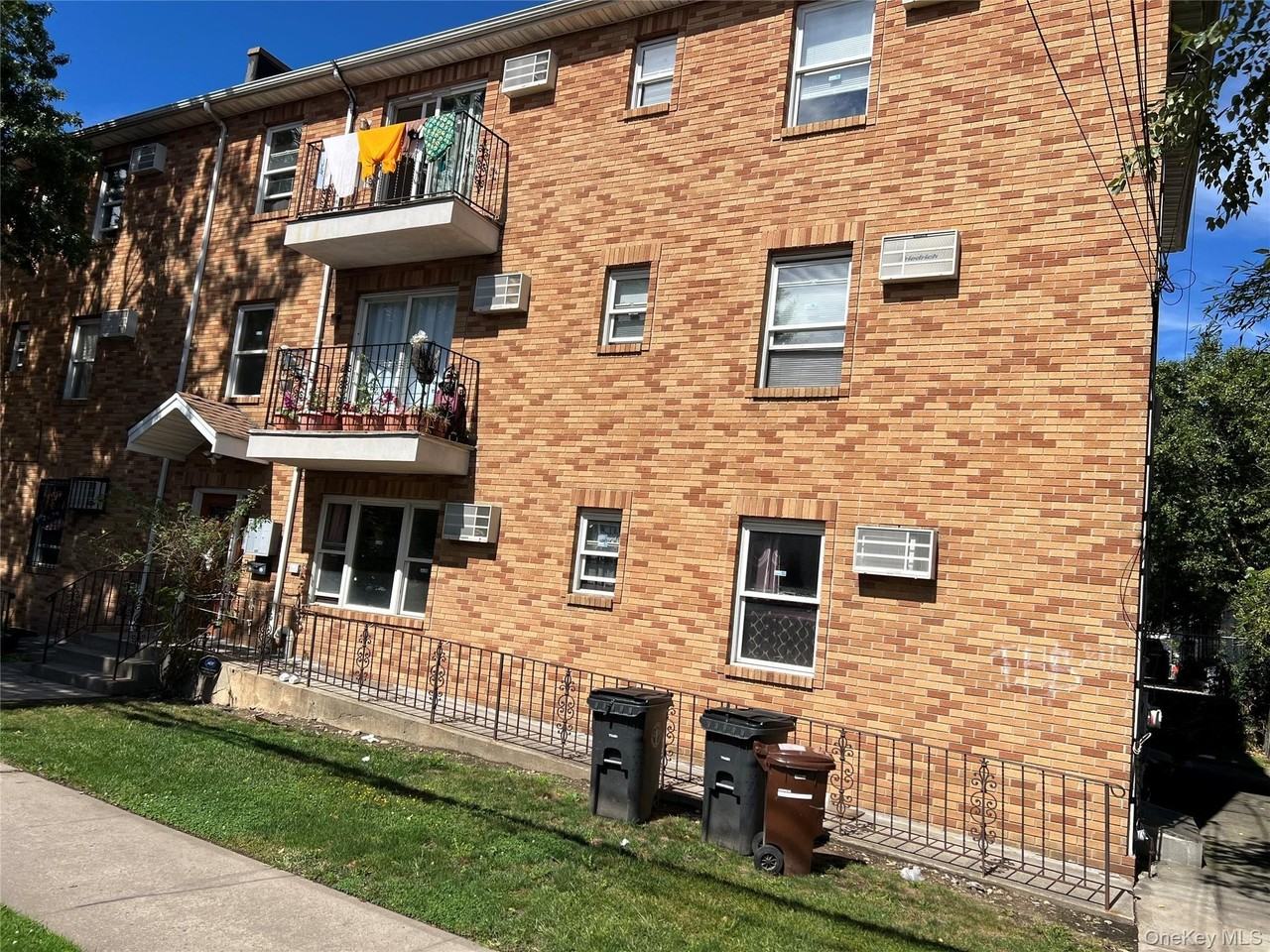 17205 Highland Ave - Photo 3 of 3