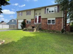 846 Conklin St - Photo 1 of 1