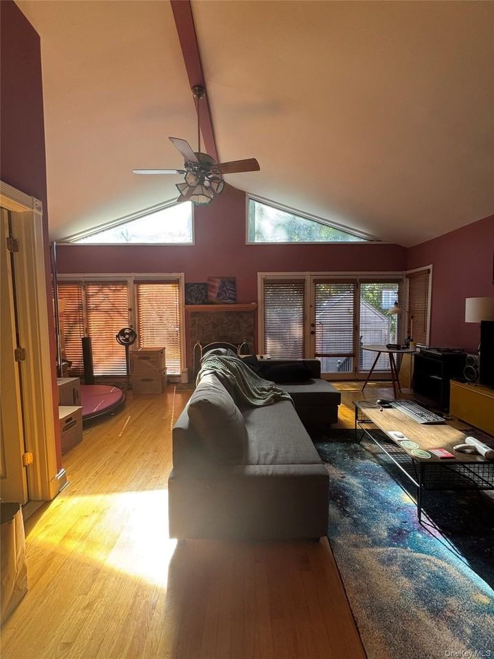 4740 Glenwood St - Photo 7 of 14
