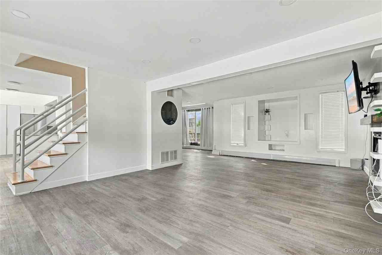 3304 Park Ave - Photo 7 of 33